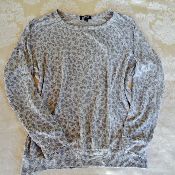 Buffalo David Bitton Gray Leopard Soft Cozy Top L - Picture 1 of 7